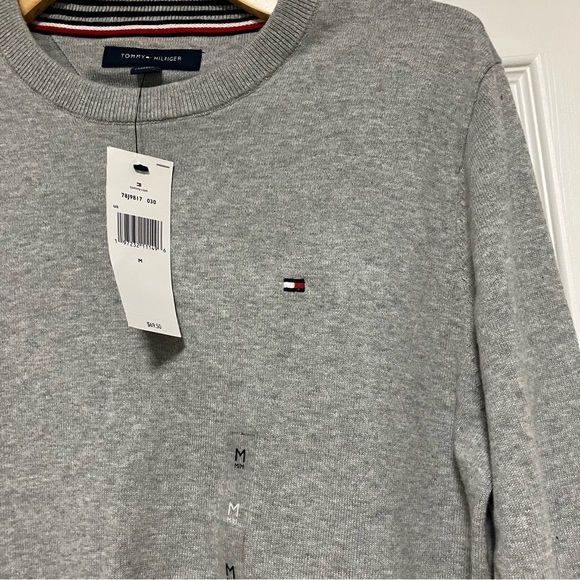 Tommy Hilfiger Women’s Medium Grey Sweater Round Neck 100% Cotton, Long Sleeve - Picture 2 of 2